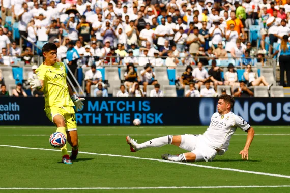 2025-06-22T203924Z_1063747841_UP1EL6M1LDNER_RTRMADP_3_SOCCER-CLUB-RMA-PAC-1750624940