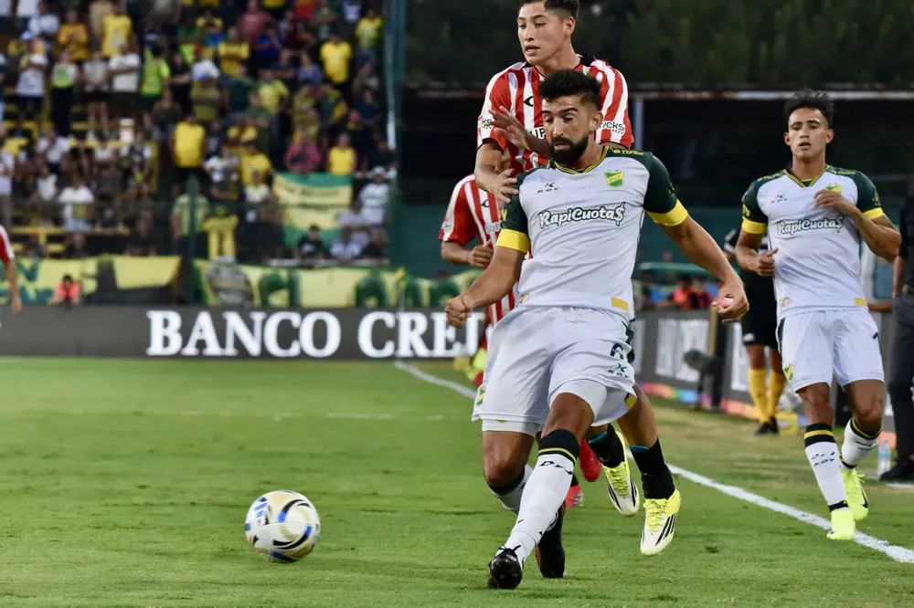 estudiantes-defensa-y-justicia-dominguez-avila