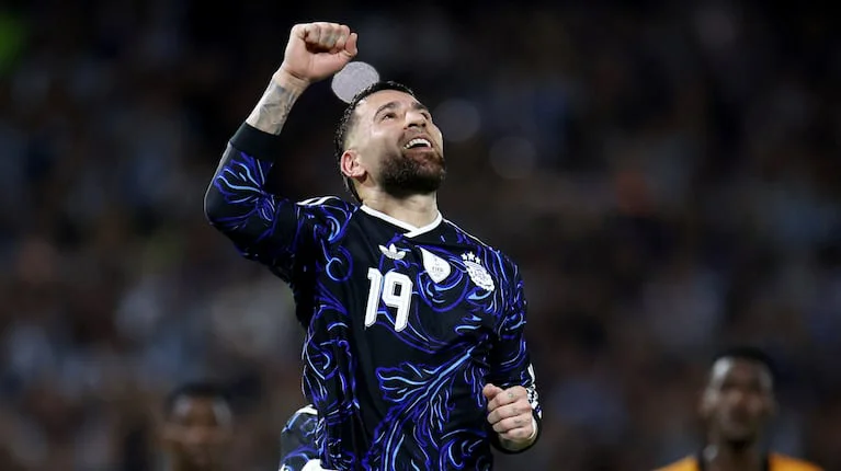 nicolas-otamendi-podra-jugar-el-debut-en-el-mundial-2026-foto-reuters-YXDRTYAXBVGYXGGZ26NQV3POPM