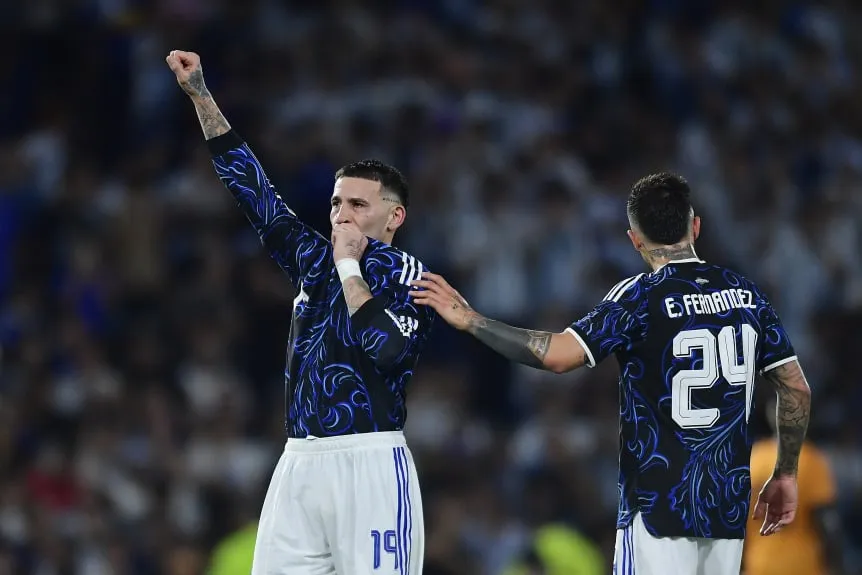nicolas-otamendi_w862