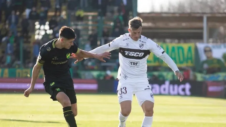 defensa-desconto-sobre-el-final-pero-platense-le-gana-3-1-por-la-octava-fecha-de-la-liga-profesional-1_862x485