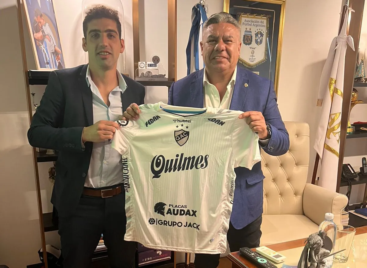 Fgvt9Y0XoAEqlpq.jpg_large