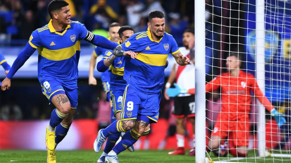 boca-juniors-vs-river-plate-clasico-argentino-publinews--990x556