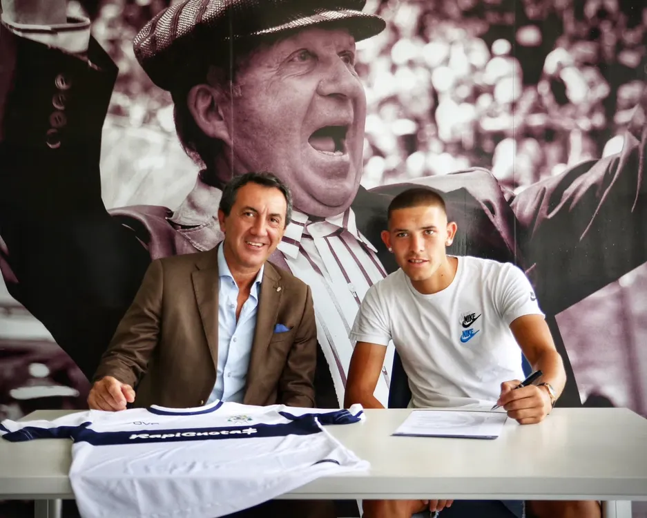 FnVIzpDWIAEjg9f.jpg_large