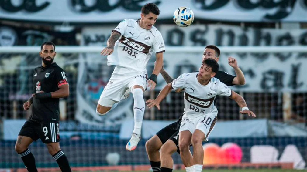 1010x567_deportivo-riestra-platense-544631-200304