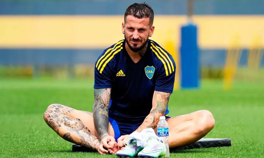 Benedetto-entrena-solo-Boca-Predio-23122022